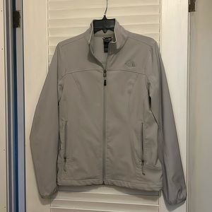 Woman’s North Face light jacket